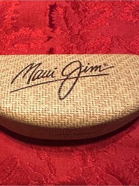 Maui Jim Woven-Texture Sunglasses Case in Natural Tan with Black Logo